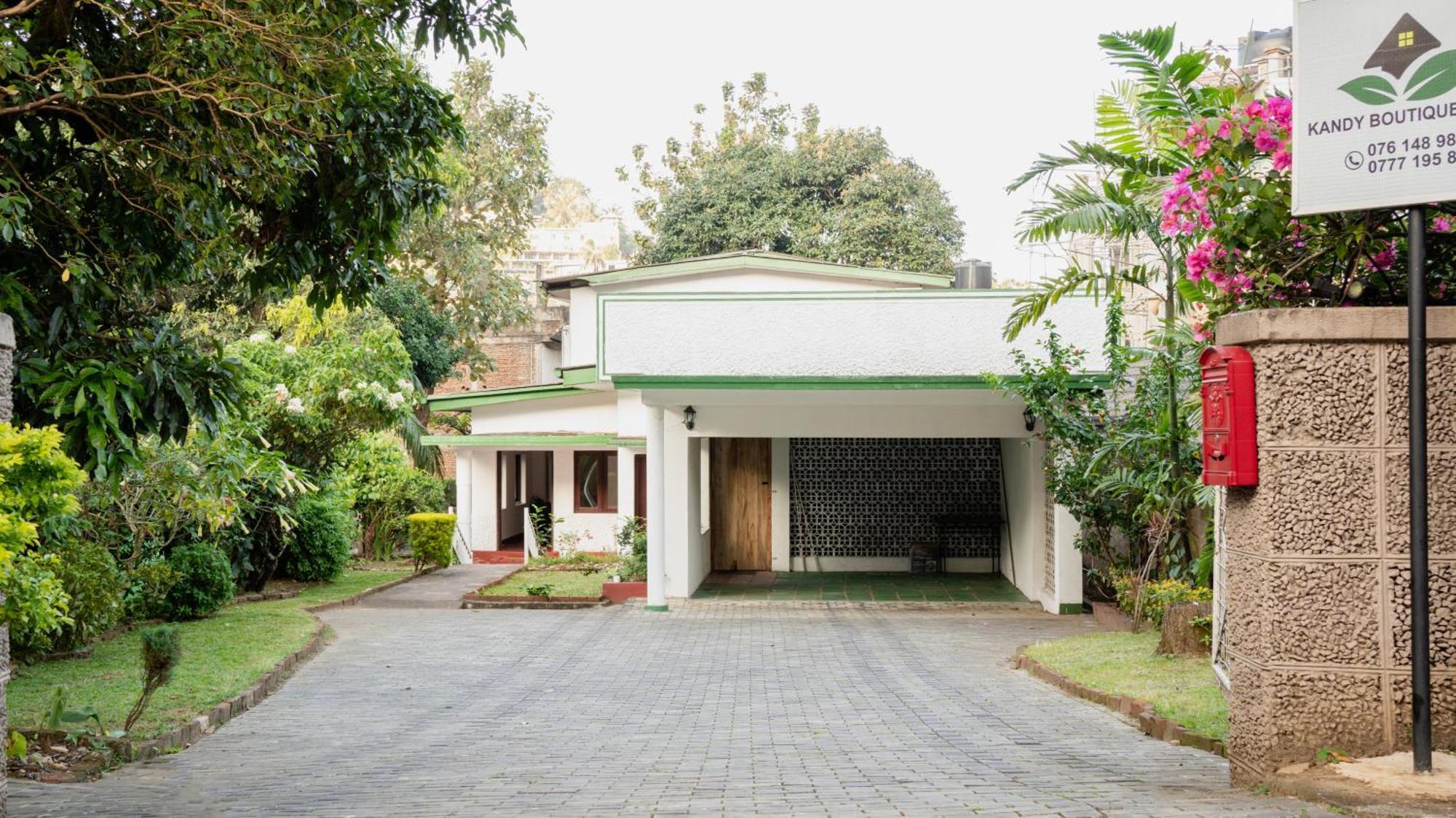 Kandy Boutique Villa By Fortuna Bungalows Exteriér fotografie